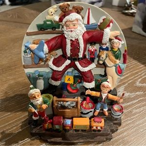 BEAUTIFUL DETAIL!
A CHRISTMAS REMEMBERED
SANTA IN HIS TOY SHOP
1997